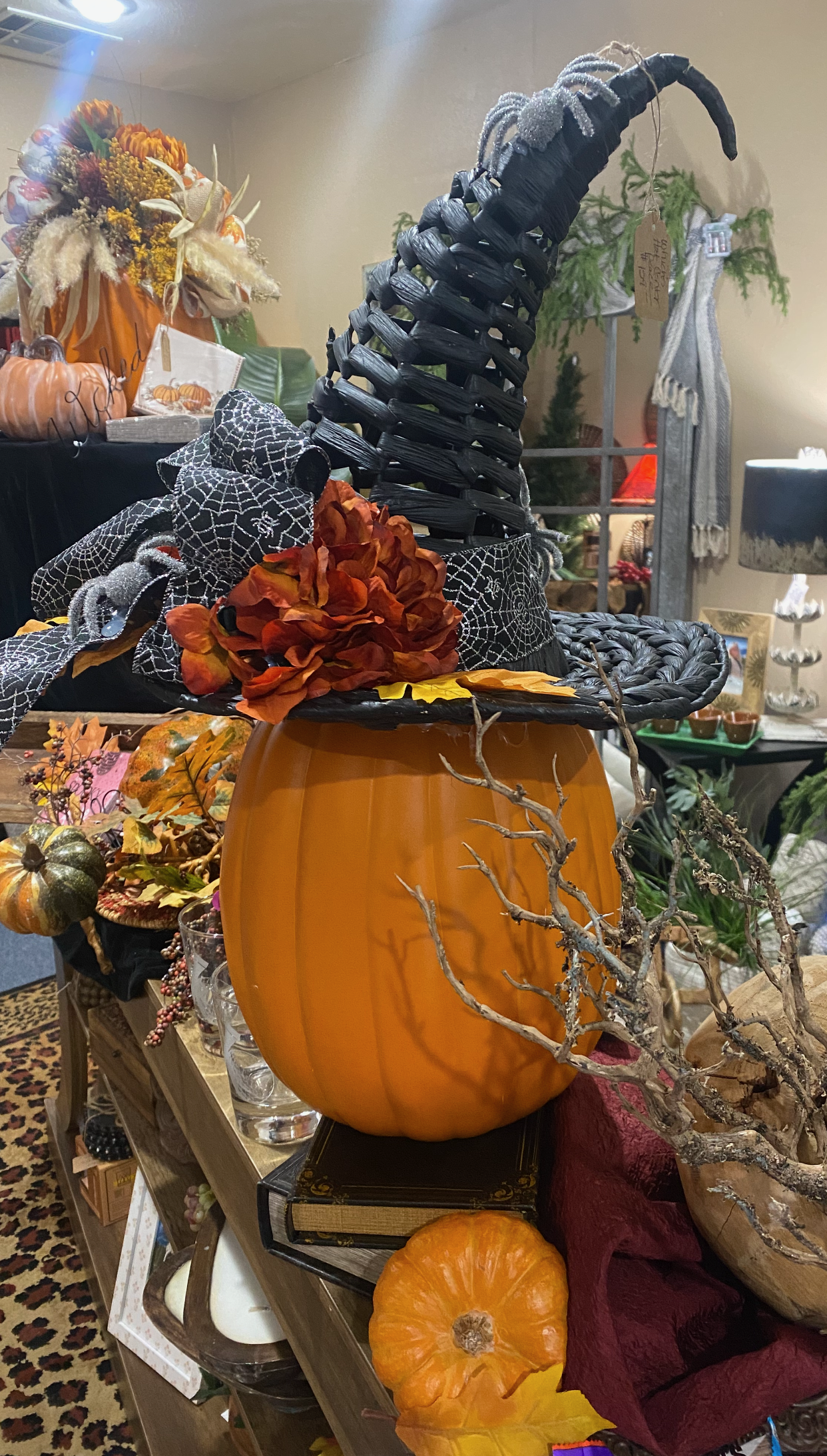 Fall pumpkin and witch hat centerpiece